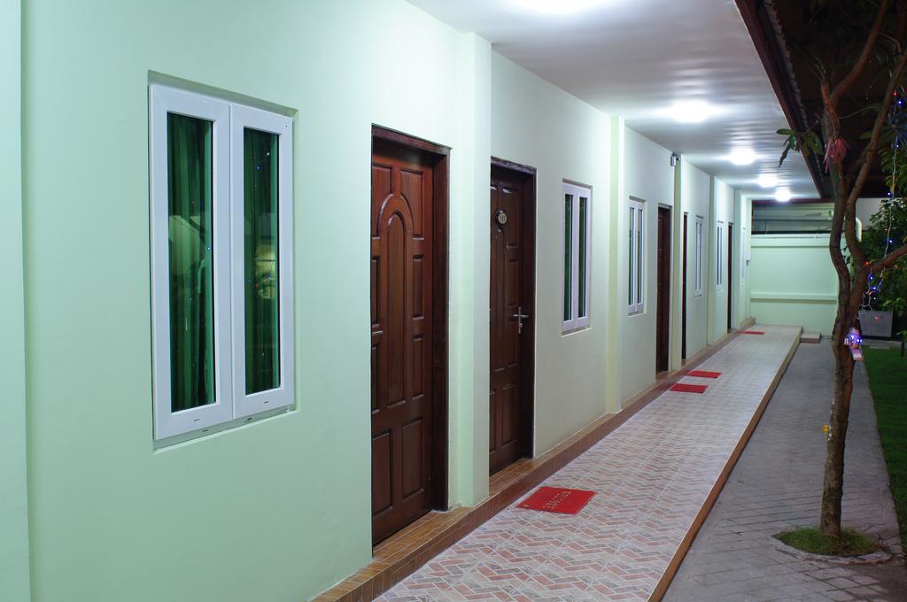 Green Leaf Hotel Yangon Luaran gambar