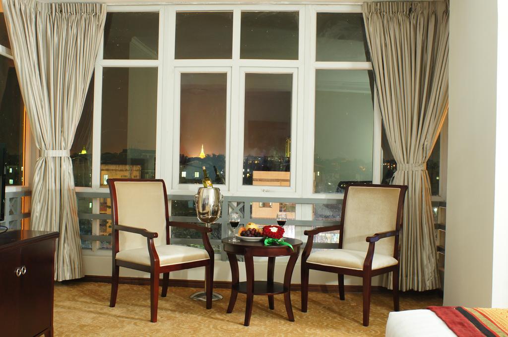 Green Leaf Hotel Yangon Luaran gambar