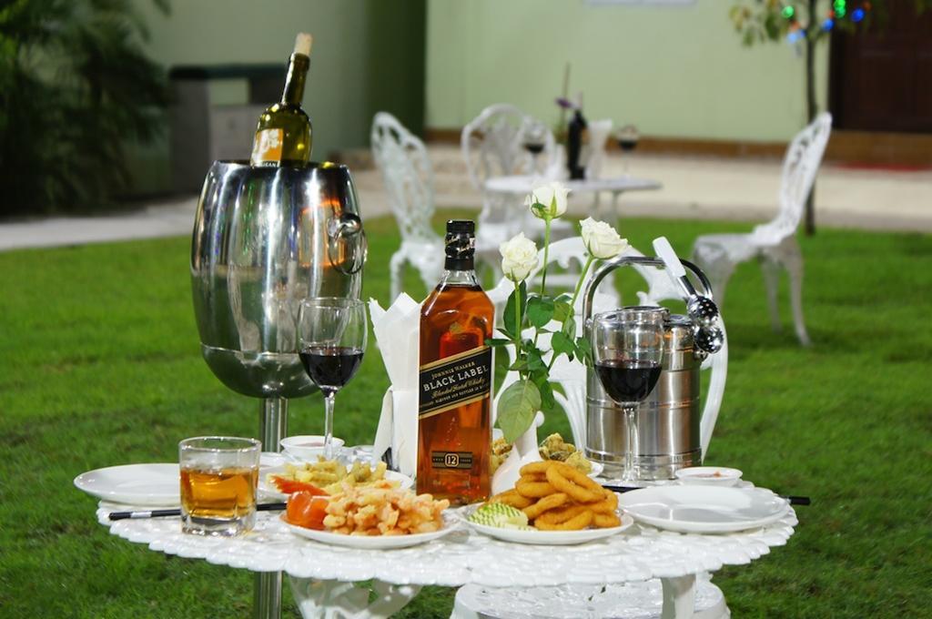 Green Leaf Hotel Yangon Luaran gambar