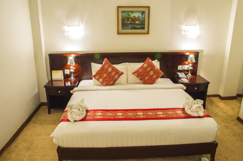 Green Leaf Hotel Yangon Luaran gambar