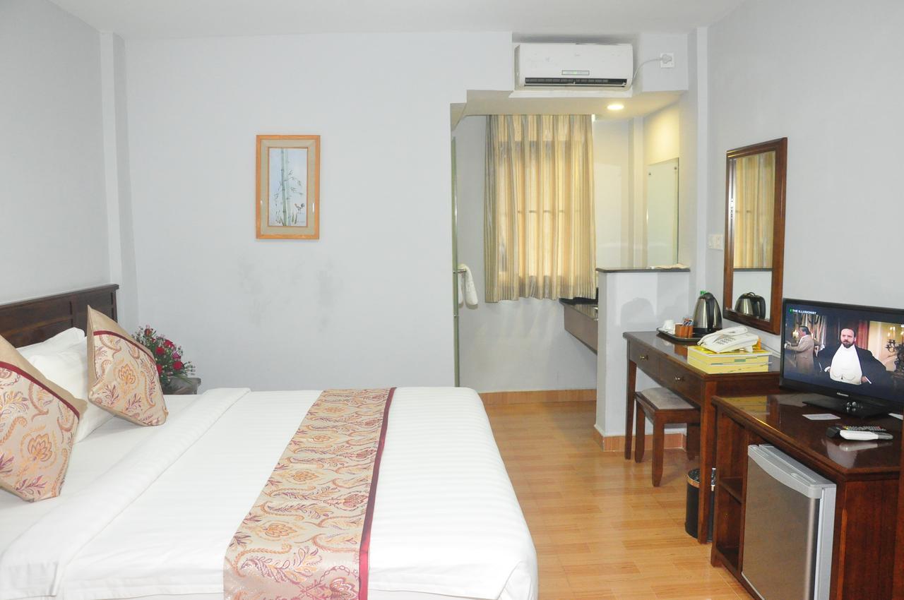 Green Leaf Hotel Yangon Luaran gambar