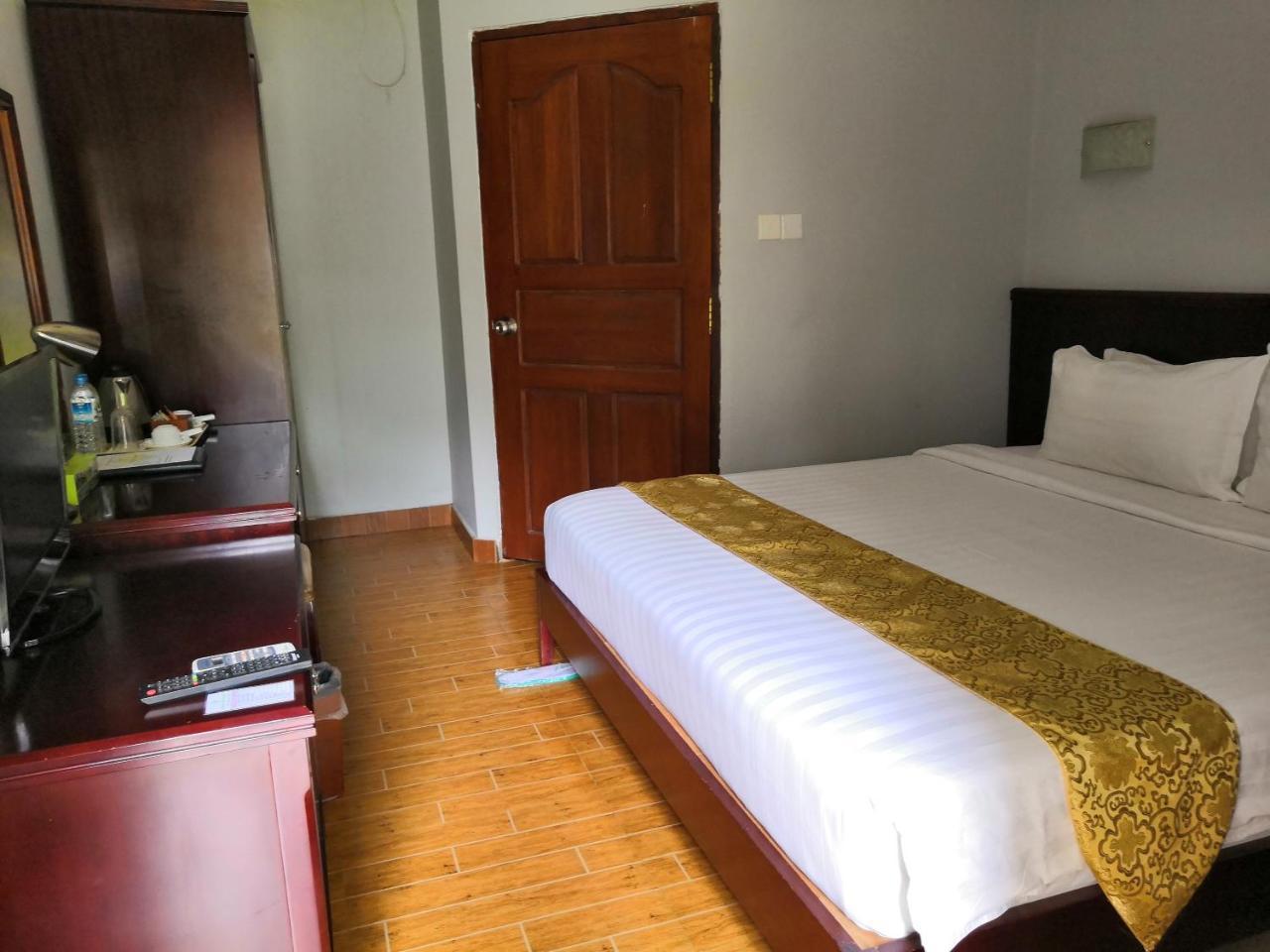Green Leaf Hotel Yangon Luaran gambar