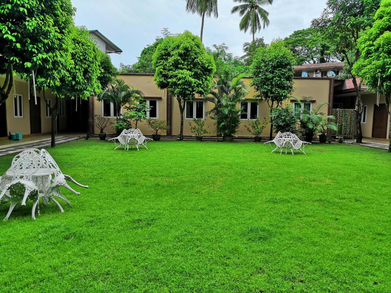 Green Leaf Hotel Yangon Luaran gambar