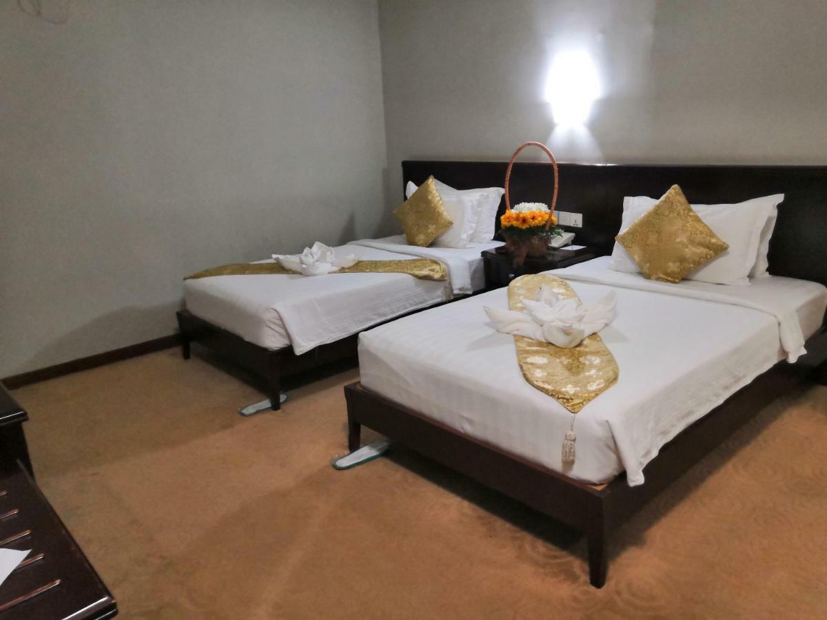 Green Leaf Hotel Yangon Luaran gambar