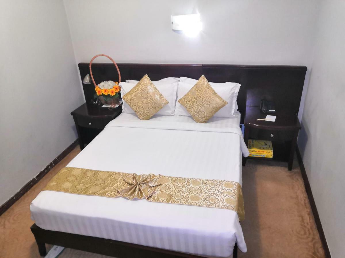 Green Leaf Hotel Yangon Luaran gambar