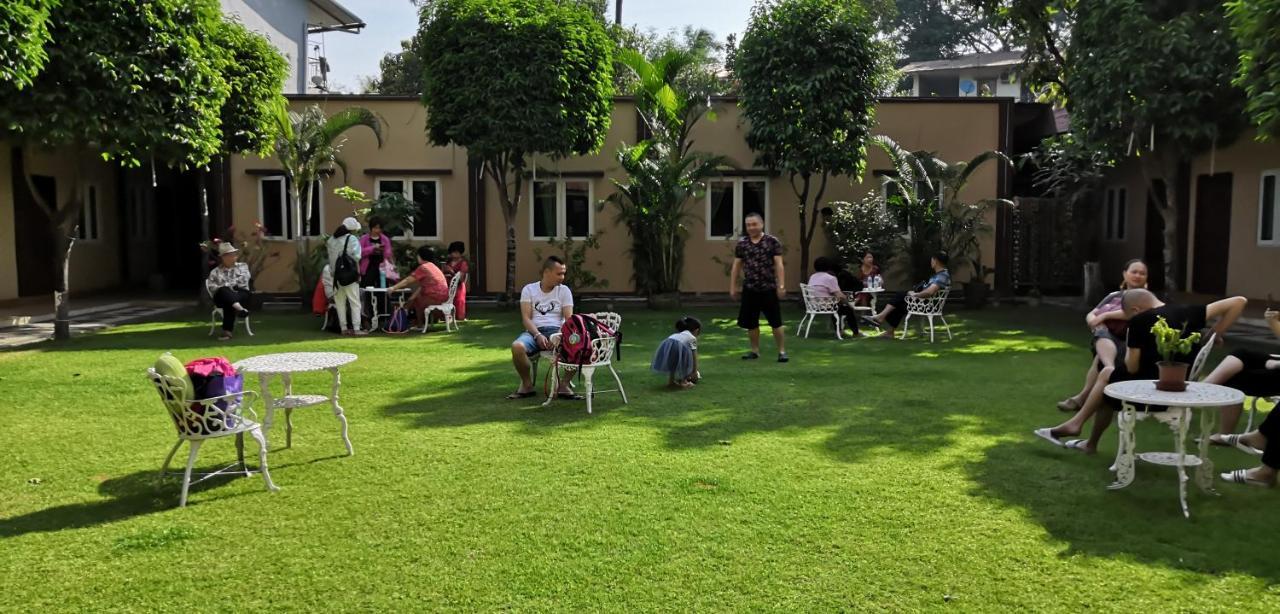 Green Leaf Hotel Yangon Luaran gambar